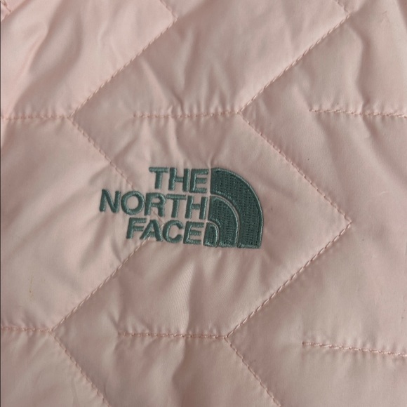 The North Face Light Pink Quilted Jacket - Picture 2 of 5